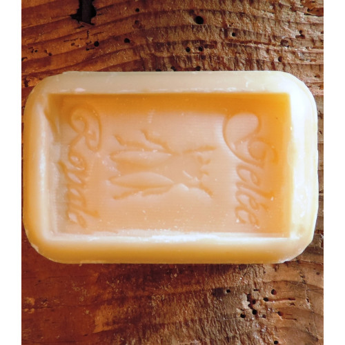 Savon artisanal à la Gelée Royale ou à la Propolis